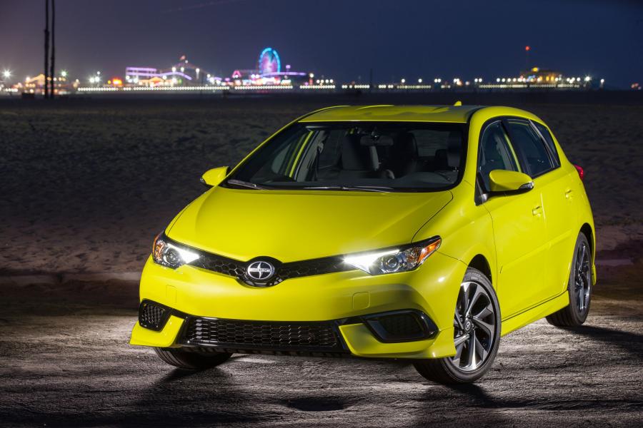  Scion iM 2015 года  (фото 3 из 48)